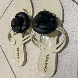 Authentic Chanel camellia jelly sandals eu 37 size 6.5 us white